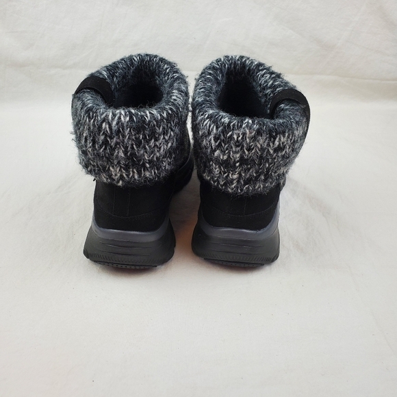 Skechers relaxed fit memory foam booties - Picture 9 of 14